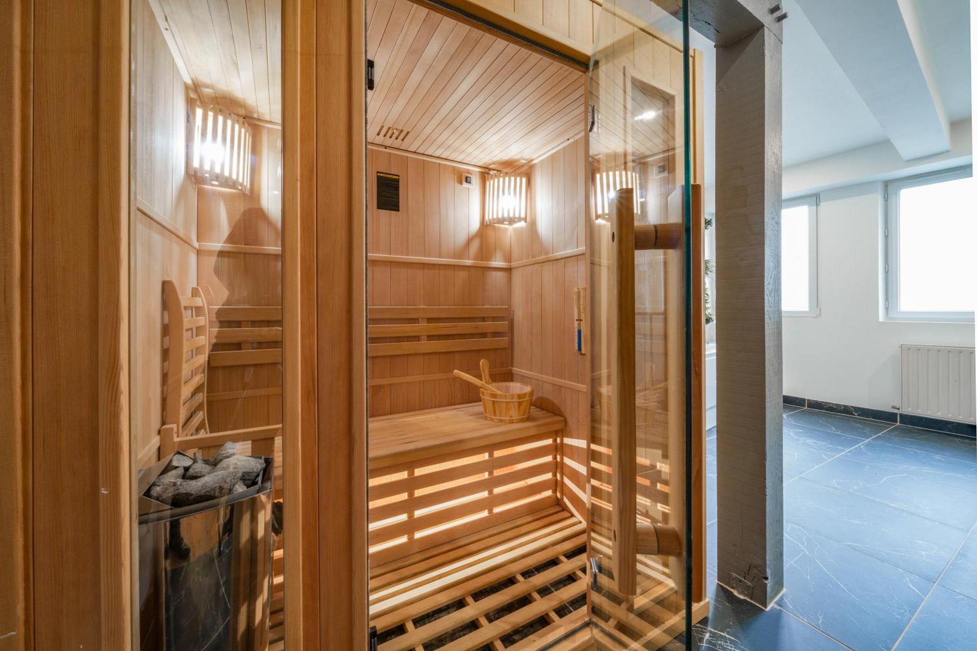 L'Evasion Amboise, Sauna Jacuzzi Bagian luar foto